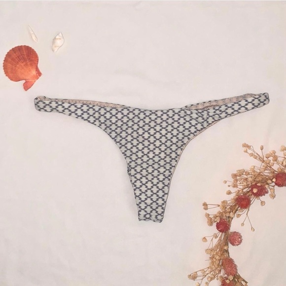 acacia swim separates bundle - Picture 3 of 3